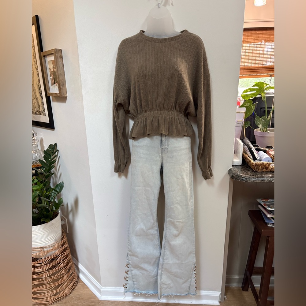 Olive green knitted Zara top, size small - Picture 4 of 4